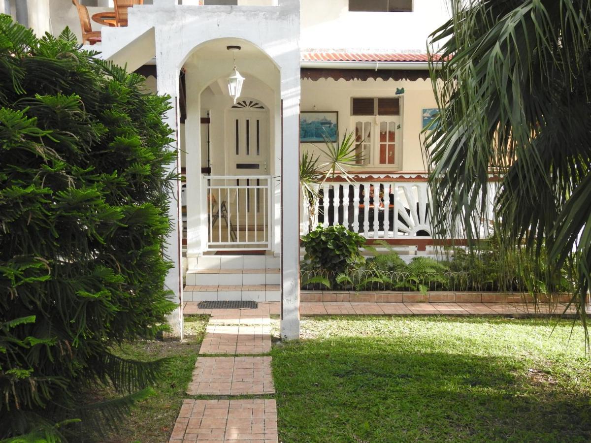 Villa Nanou , Villa De Plein Pied Avec Joli Jardin Bouillante Eksteriør billede